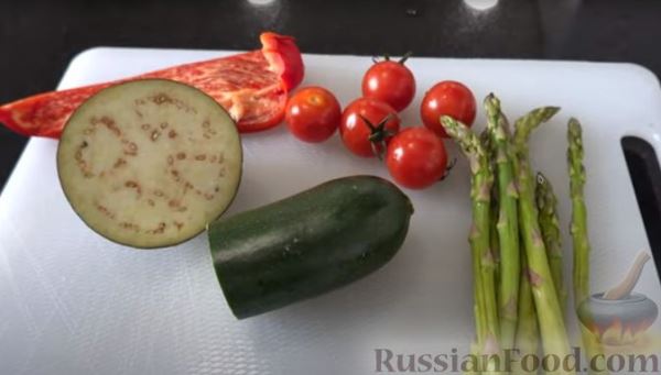 Сибас с овощами в духовке, с французским соусом вьерж