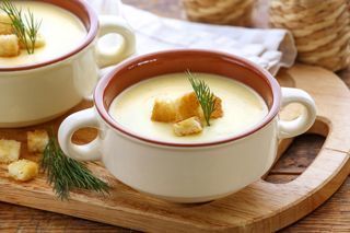  Картофельный суп с чесночными гренками 